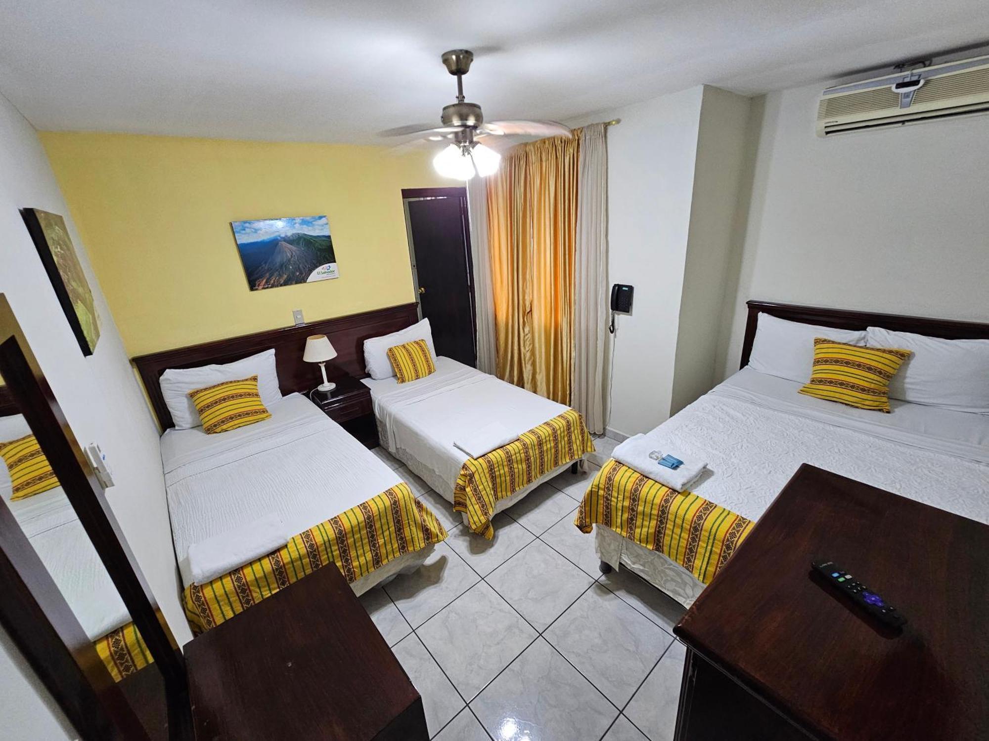 Hotel San Jose Hostal San Salvador Extérieur photo